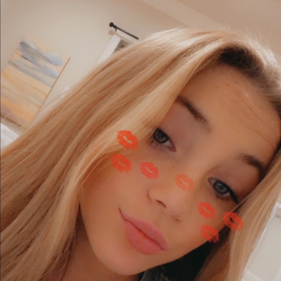 Profile Picture of Charlotte Rohan (@charlotte_rohan) on Poshmark