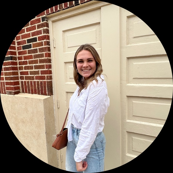 Profile Picture of Kate Rapp (@krapp64) on Poshmark
