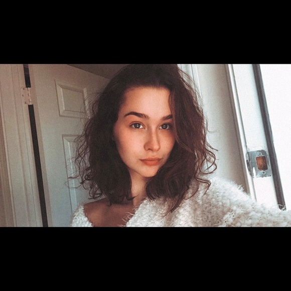 Profile Picture of Jackie Modjeski (@jackie052601) on Poshmark