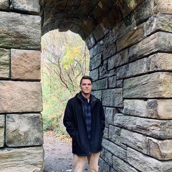 Profile Picture of Brett Trainor (@dougson) on Poshmark