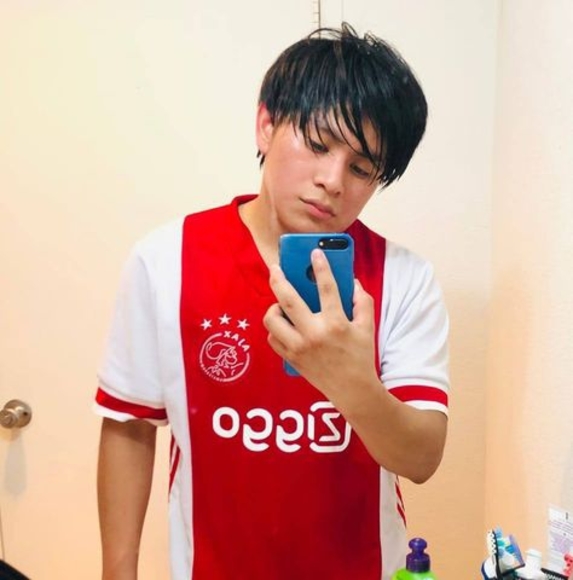 Profile Picture of Helber Alberto (@helberalberto) on Poshmark