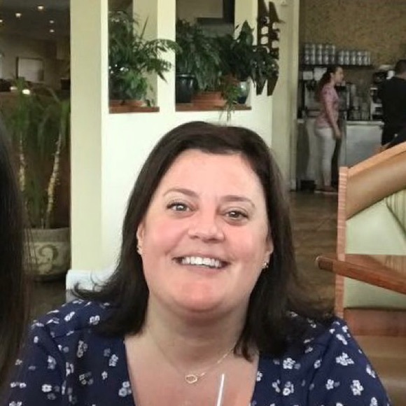 Profile Picture of Gina Finnochiaro (@gina9475) on Poshmark