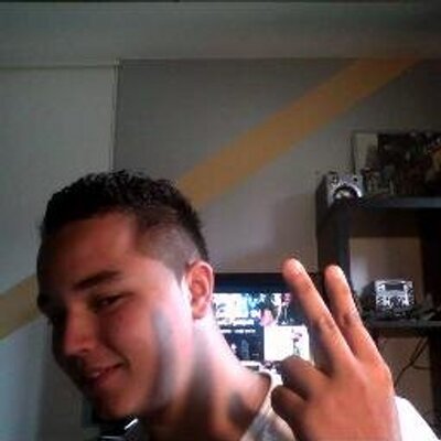 Profile Picture of Valentin Acosta (@valenti99000249) on Twitter