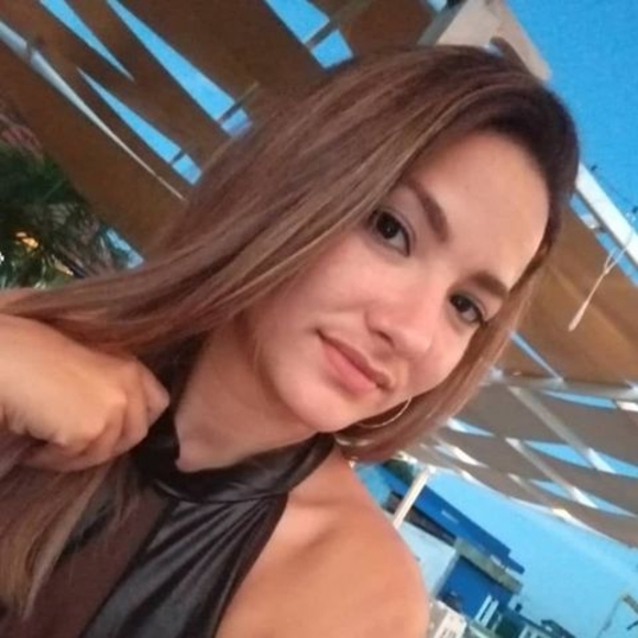 Profile Picture of Dayana Nodarse (@dayananf1996) on Poshmark