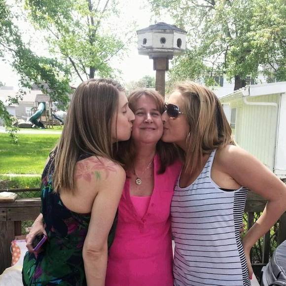 Profile Picture of Kristina Varnalis (@kvarnalis88) on Poshmark