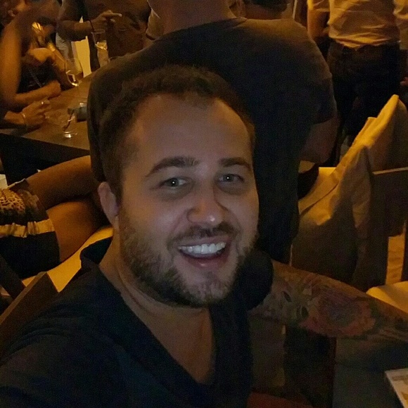 Profile Picture of Vlad Andrei (@vladandrei) on Poshmark