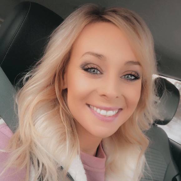 Profile Picture of Taylor Meigs (@meigs23) on Poshmark