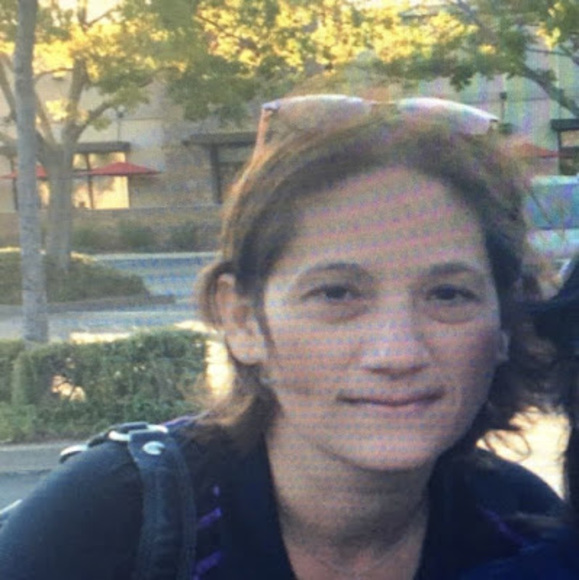 Profile Picture of Minerva Chavez (@minervachave827) on Poshmark