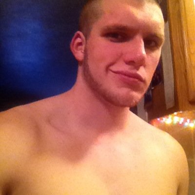 Profile Picture of Joe Croninon Twitter