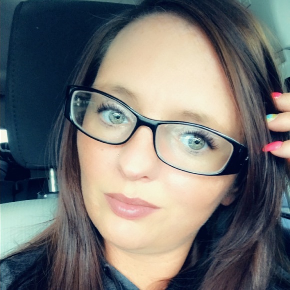 Profile Picture of Jamie James (@jamiejames454) on Poshmark