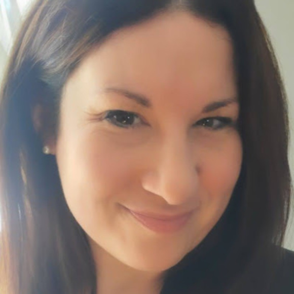 Profile Picture of Annick Charest (@annickcharest) on Poshmark