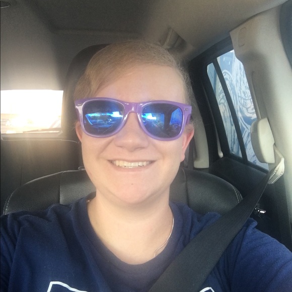 Profile Picture of Katelyn Howell (@kat_3737) on Poshmark