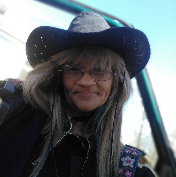 Profile Picture of Jesse Zimmer (@booozmarie) on Poshmark