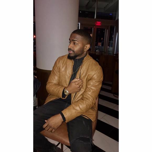 Profile Picture of Rubem Miquelina (@rubemmartens) on Poshmark