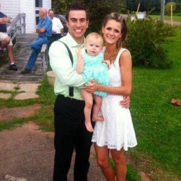 Profile Picture of Chelsea Meloro (@chelseameloro) on Poshmark