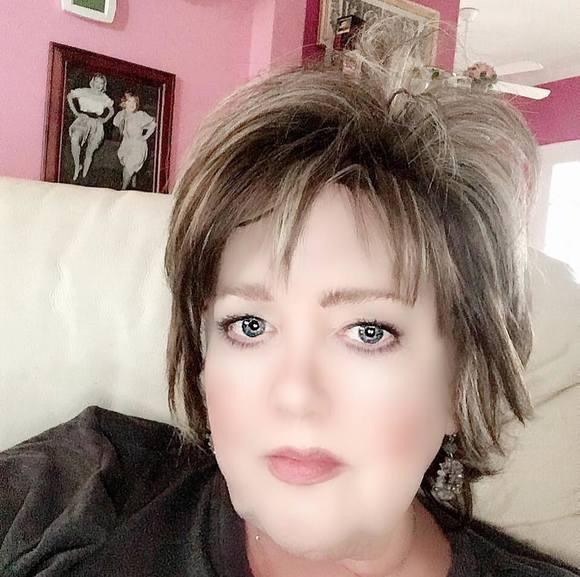 Profile Picture of Sheila Cabaniss (@purrlisprecious) on Poshmark