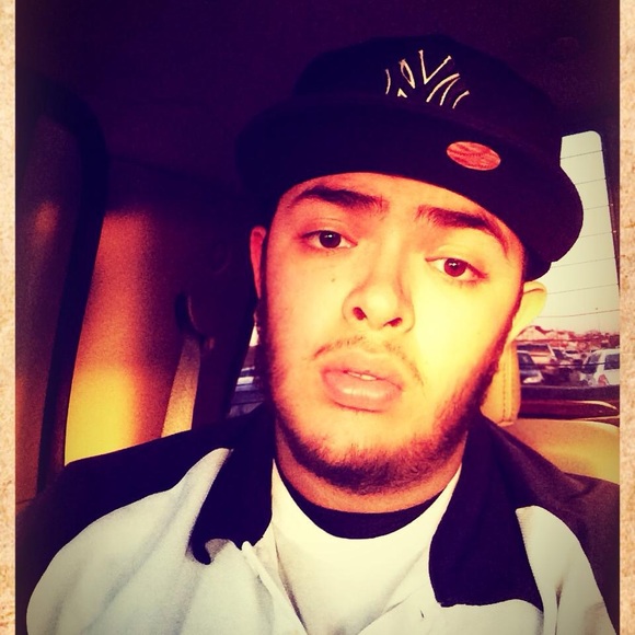 Profile Picture of Steve Gutierrez (@stevegut94) on Poshmark