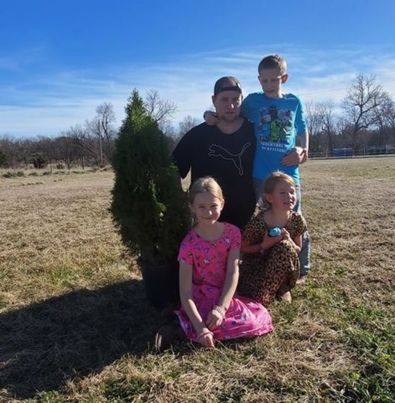 Profile Picture of Brandon Hanks (@brandonhanks3) on Poshmark