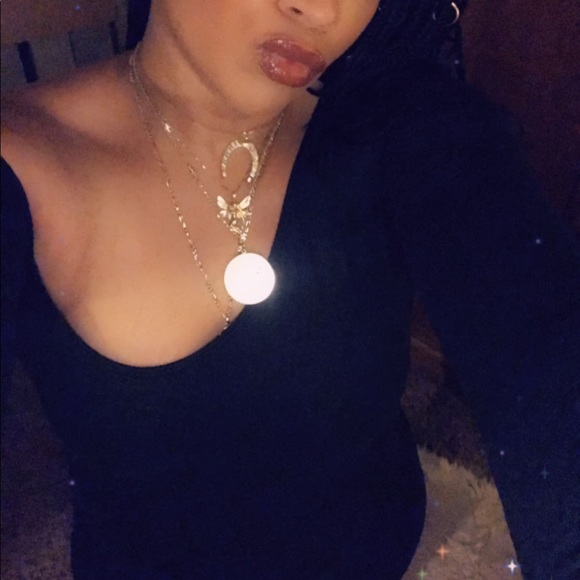 Profile Picture of Simone Kelly (@mine76771) on Poshmark