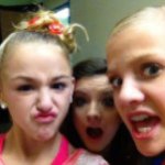 Profile Picture of Make that 💙button💚 (@kendallvertes_maddieziegler) on Instagram