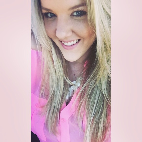 Profile Picture of Adrian Moody (@amoody1705) on Poshmark