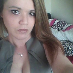 Profile Picture of Clare Potasnick (@cpotabrick) on Twitter