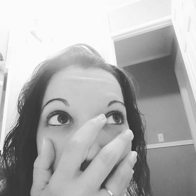 Profile Picture of Jennifer Hutson (@smurfette0401) on Twitter