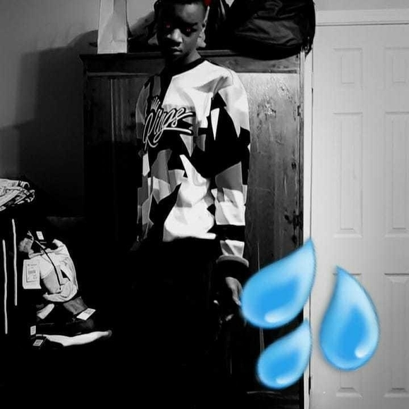 Profile Picture of Kemon Funchess (@kemonfunchess) on Poshmark