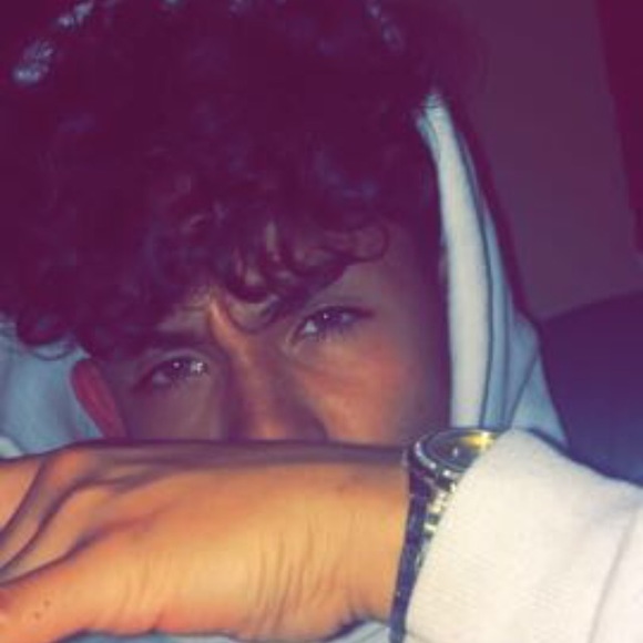 Profile Picture of Carlos Calvillo (@carlosactually) on Poshmark