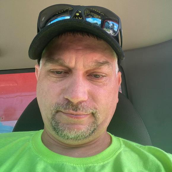 Profile Picture of Mike Helm (@michaeljohn939) on Poshmark