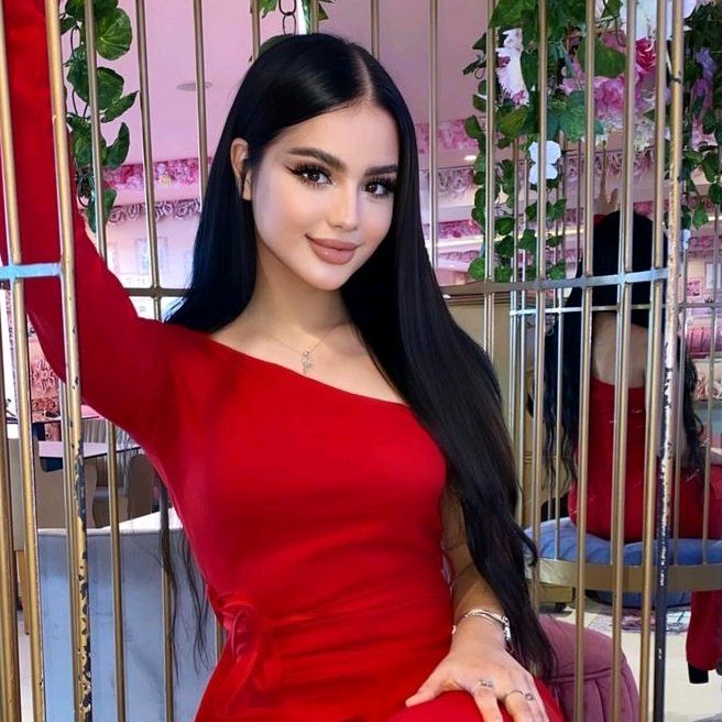 Profile Picture of Sarahludolf (@sarahludolf6) on Tiktok