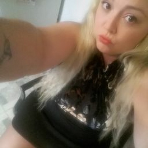 Profile Picture of Lucy Mcnabb (@lucymcnabb9) on Poshmark