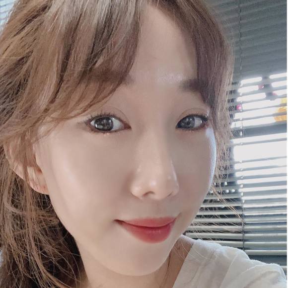 Solbi Lee - Poshmark Profile Picture of Solbi Lee (@cocolove8909) on Poshmark