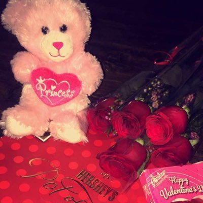 Profile Picture of Lizbeth Barraza (@l27ibeth) on Twitter