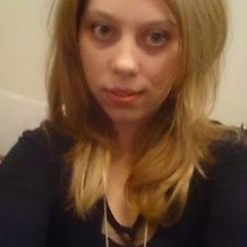 Profile Picture of Emma Prentice (@shes_a_designer) on Twitter