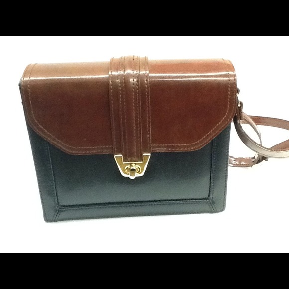 Profile Picture of Stefanie Wilson (@vintagehandmade) on Poshmark