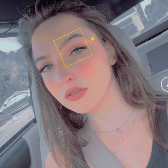 Profile Picture of Savannah Thomas (@imsavyotay) on Poshmark