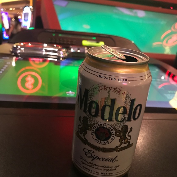 Profile Picture of Frank Lara (@frankthetank40) on Poshmark