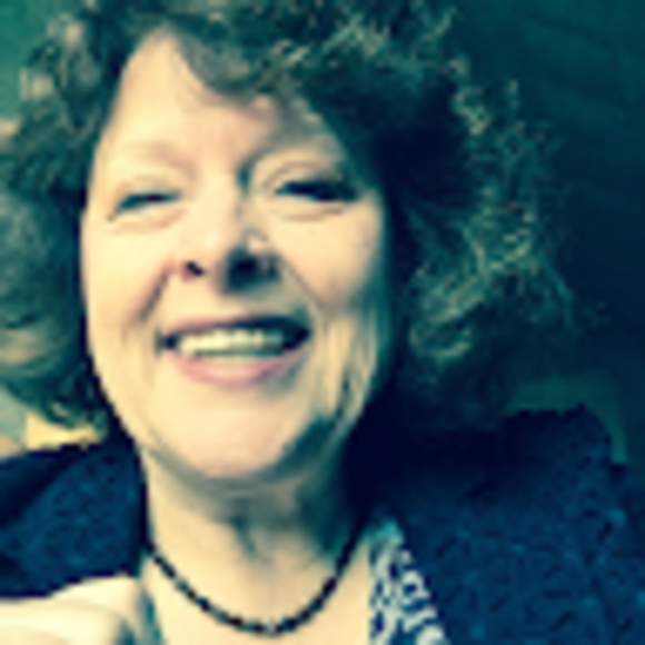 Profile Picture of Linda Stainer (@lindastainer) on Poshmark