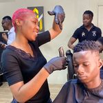 Profile Picture of Audrey Barber (@coiffeuse_homme) on Instagram