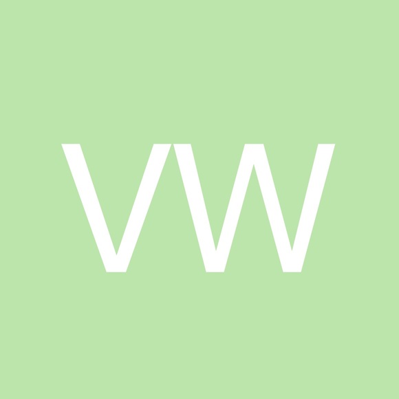 Profile Picture of Viva Willner (@vivawillner) on Poshmark