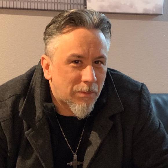Profile Picture of Stephen Reshetar (@tibron73) on Poshmark