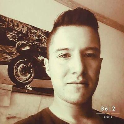 Profile Picture of Alexander Enrique Sa (@AesantosSv) on Twitter