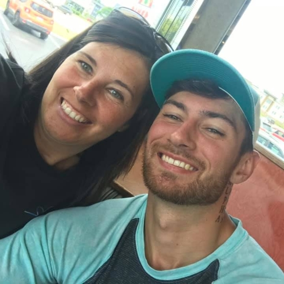 Profile Picture of Andrew Paulik (@andrewpaulik) on Poshmark