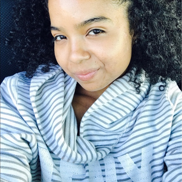 Tisha Harris - Poshmark Profile Picture of Tisha Harris (@mrsharris2) on Poshmark