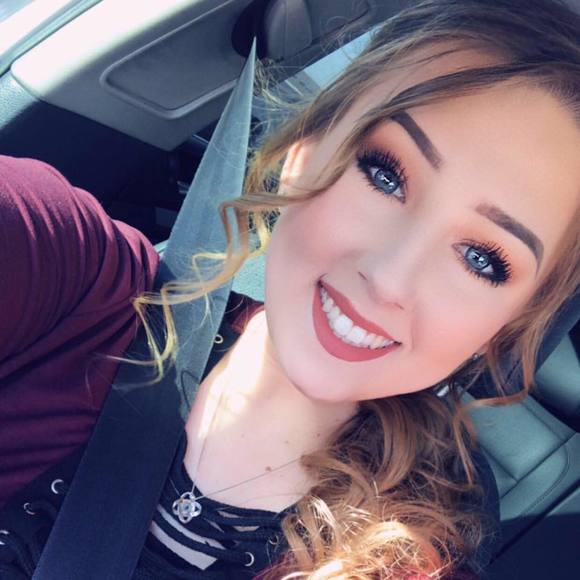 Profile Picture of Hailey Stephens (@heyyyhayyy) on Poshmark