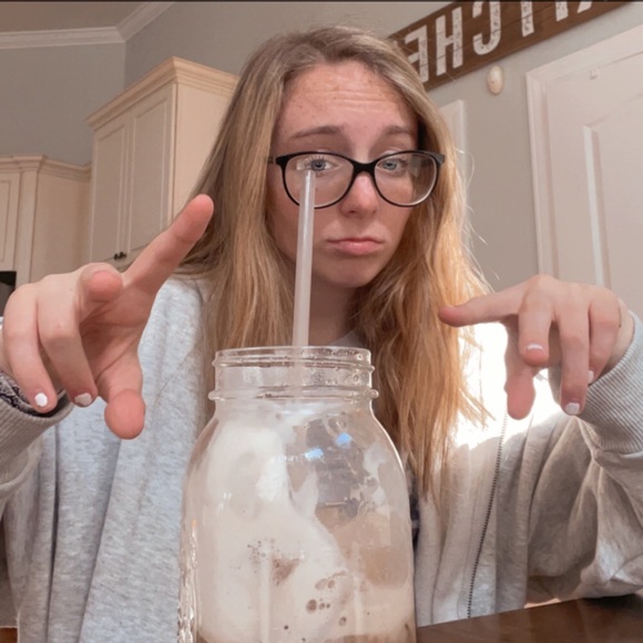 Profile Picture of Berkeley Thacker (@bthacker03) on Poshmark