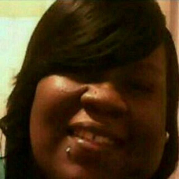 Profile Picture of Wanda Curtis (@danailtippa) on Poshmark