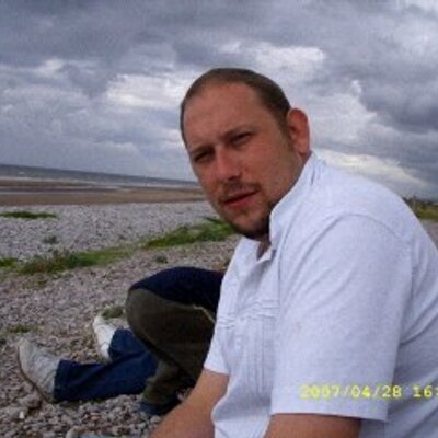 Profile Picture of Barry Barker (@BazzabB) on Twitter