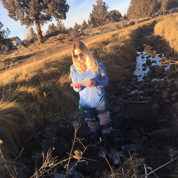 Profile Picture of Josifina Johansen (@jsavy_102) on Poshmark